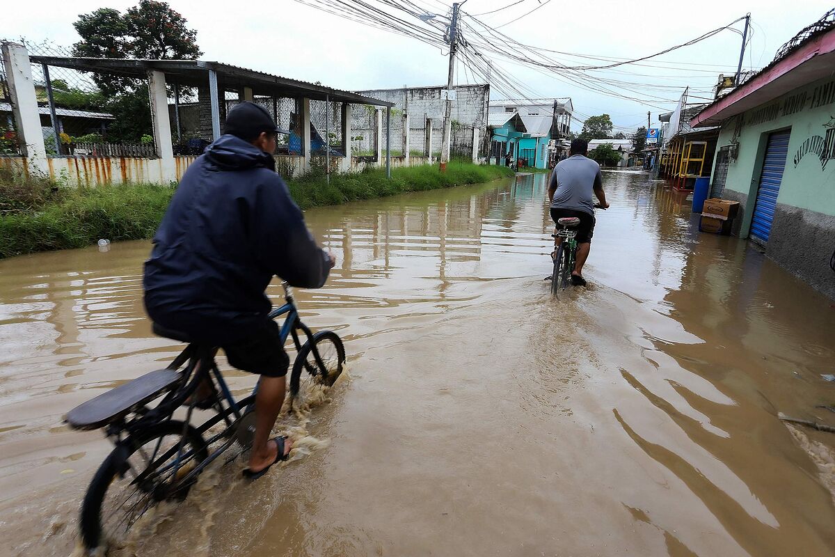 El huracn Julia deja al menos cuatro muertos en Centroamrica