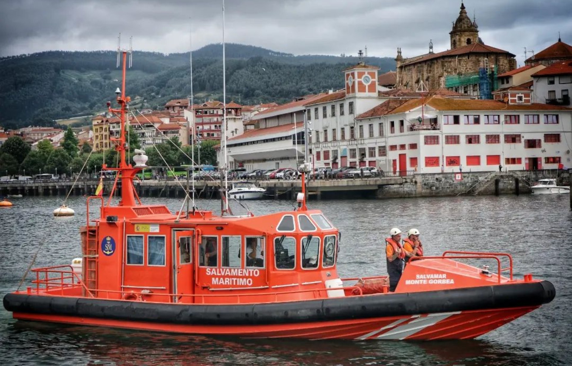 España rescató del mar a más de 400 migrantes en dos días