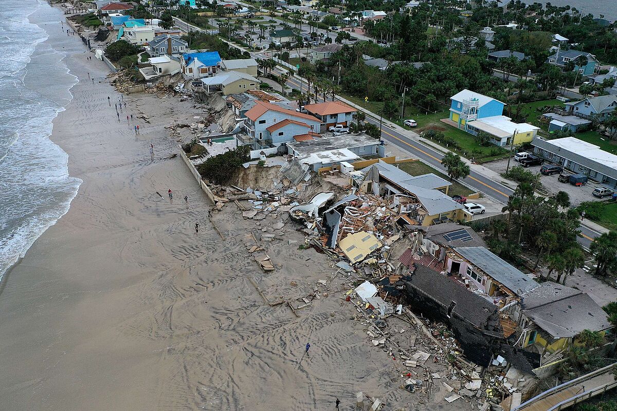 El huracn Nicole deja al menos tres muertos en Florida