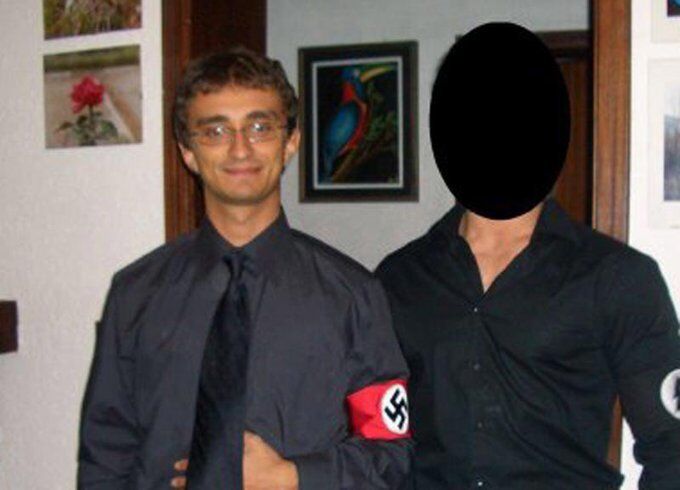 Meloni incorpora al Gobierno a un diputado de extrema derecha que se fotografi con un brazalete nazi