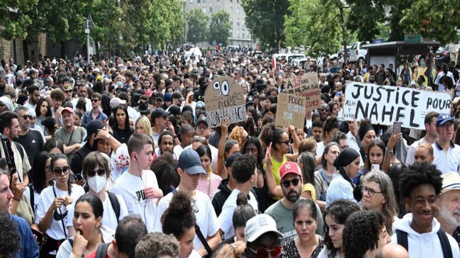 742 personas condenadas por disturbios en Francia