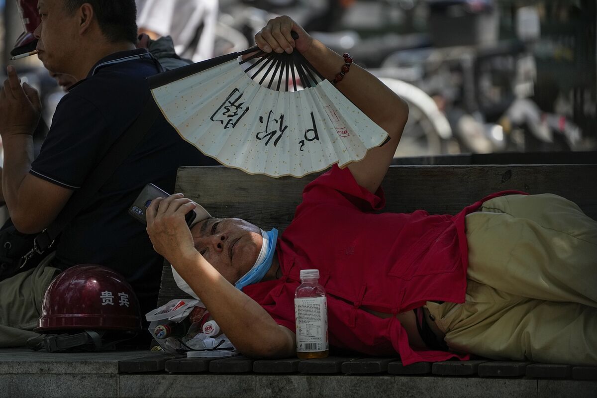 China alcanza un máximo histórico de 52,2 grados mientras Europa lucha contra su tercera ola de calor