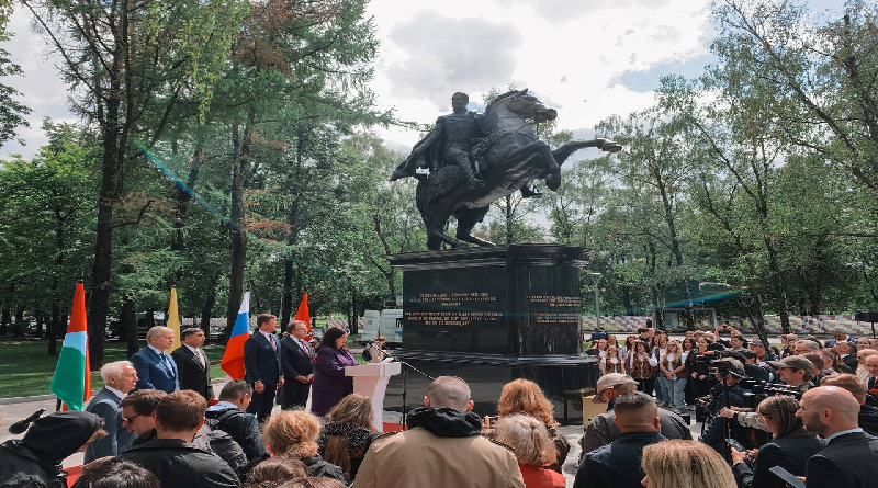 Inauguran en Moscú monumento a Simón Bolívar