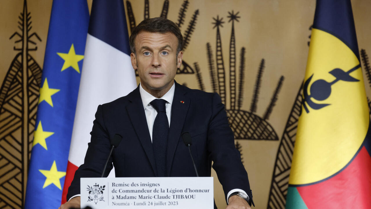 Macron pide "volver a la autoridad" tras los disturbios en Francia por la muerte de Nahel