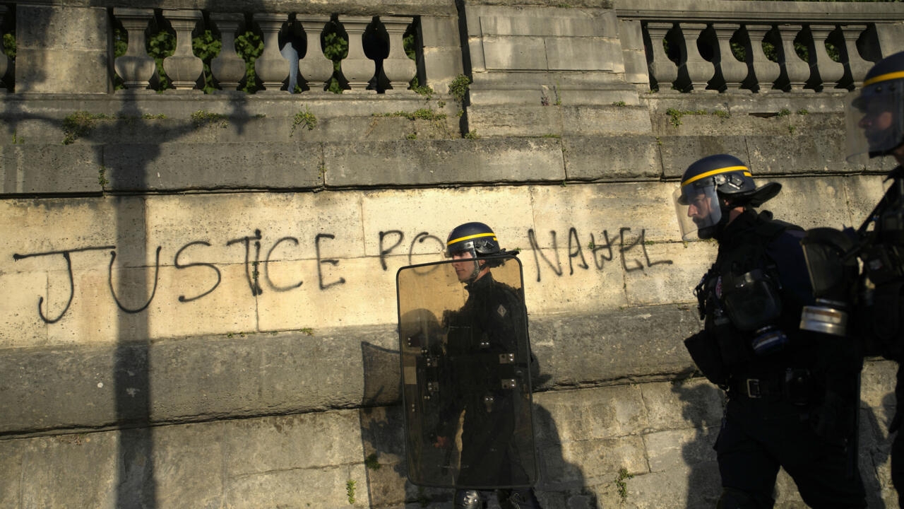 Observaciones de la ONU sobre el uso 'excesivo' de perfiles raciales por parte de la policía francesa, dice París