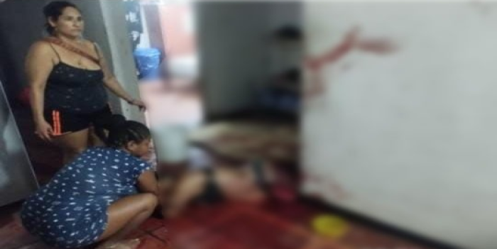 Tres heridos graves por lanzamiento de granada en casa de Ureña
