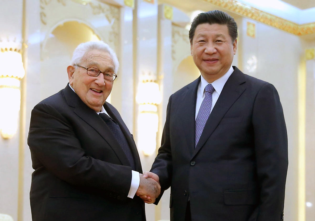 Xi Jinping y Henry Kissinger discutieron las alternativas de convivencia entre China y EE.UU.