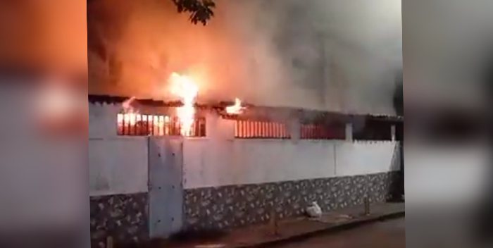 Caracas: se produjo un incendio en una casa en La California Norte