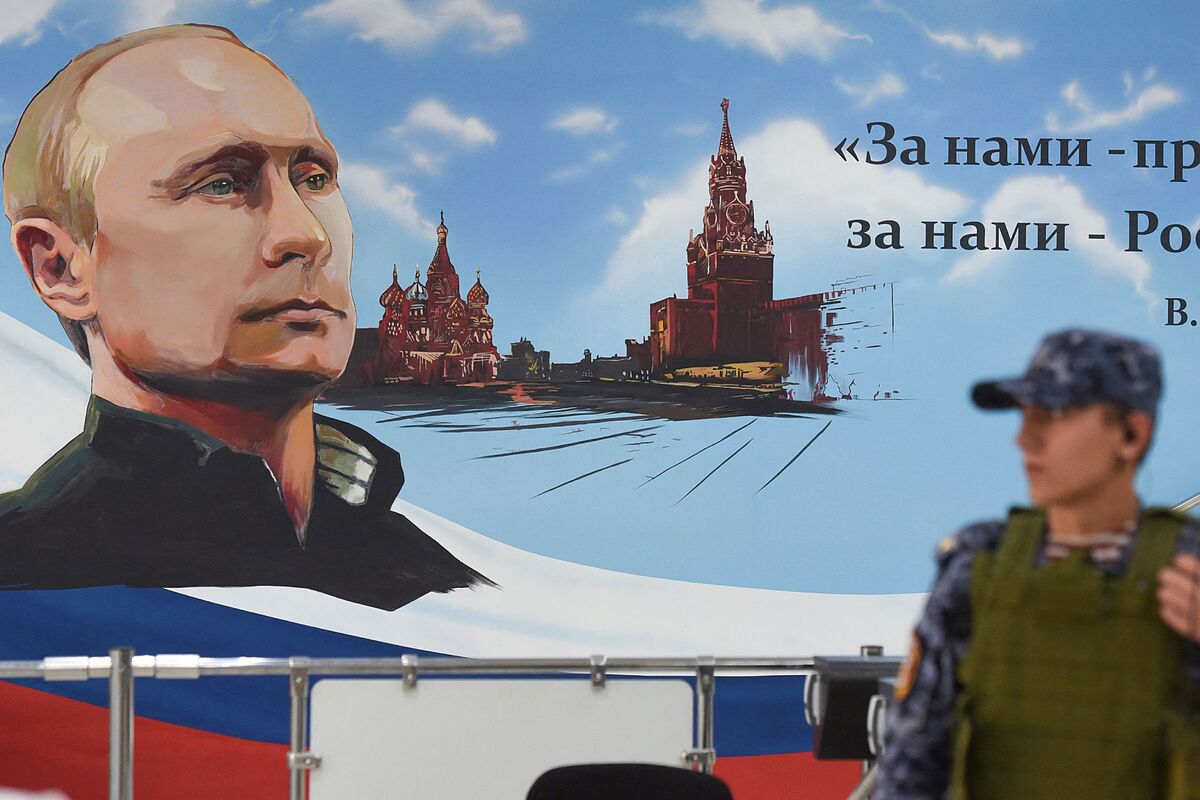 Conteo sin cierre de urnas, candidatos encarcelados y auditores reclutados: Putin consolida el poder regional en medio de acusaciones de fraude