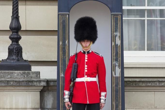 Detenido un hombre por intentar irrumpir en los establos reales del Palacio de Buckingham