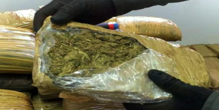 Detuvieron a un hombre con 12 envoltorios de marihuana escondidos en papel higiénico