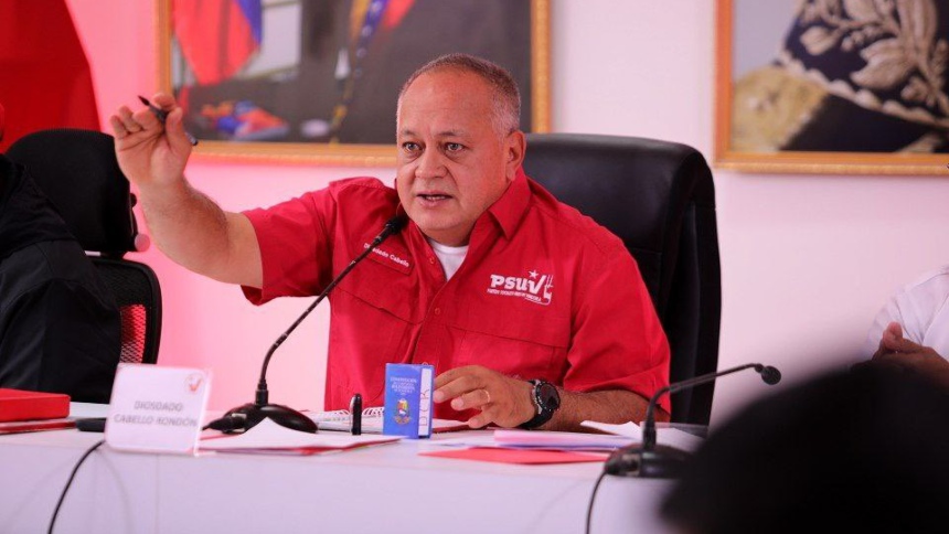 Diosdado Cabello vs.  alcalde, dice que serán investigados por "financiación ilegal"