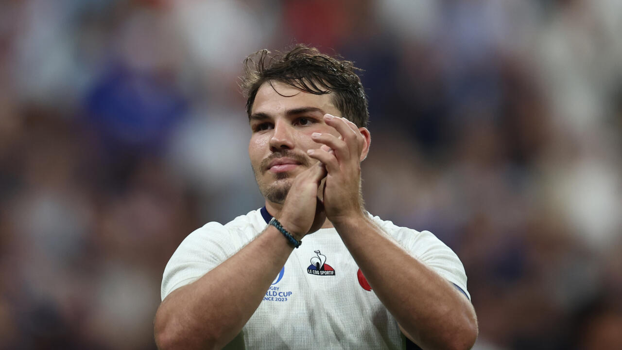 El francés Dupont regresa al Mundial de Rugby tras una operación de pómulo