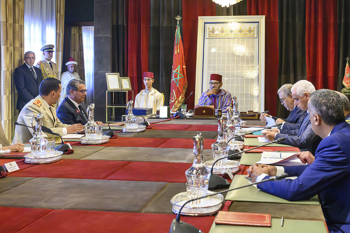 Estupor por la desaparición inicial del rey Mohammed VI y el retraso en aceptar la ayuda internacional
