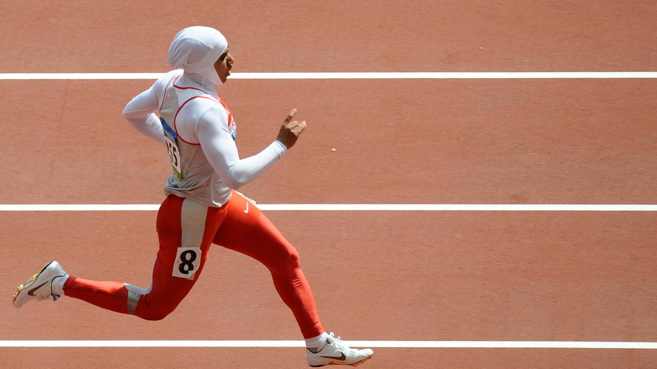 La ONU condena la decisión de Francia de prohibir a sus atletas olímpicas de 2024 llevar velo
