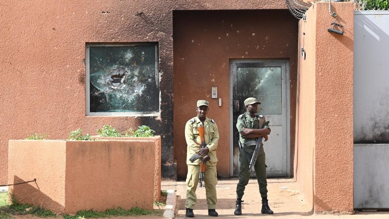 La junta de Níger revoca la inmunidad diplomática del embajador francés y ordena su expulsión