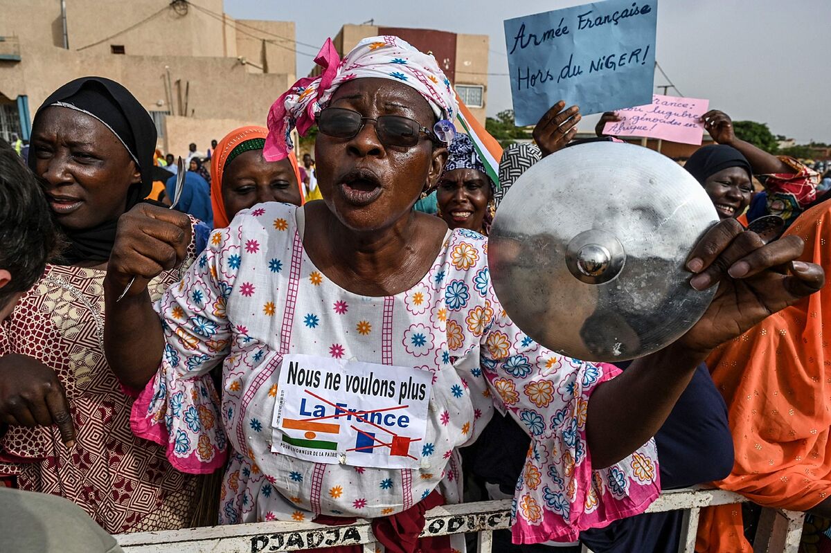 Los golpes militares acaban con el legado francés en África