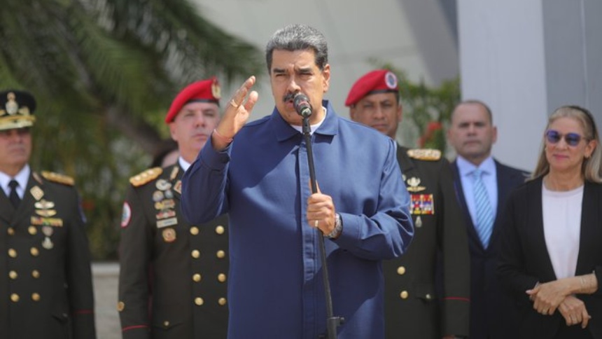 Maduro llegó al país profesando la "admiración y el amor" del G77