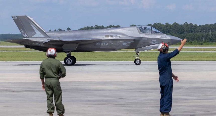 Un avión F-35, el avión de combate más caro y moderno de Estados Unidos, desaparece después de que una avería obligara al piloto a eyectarse