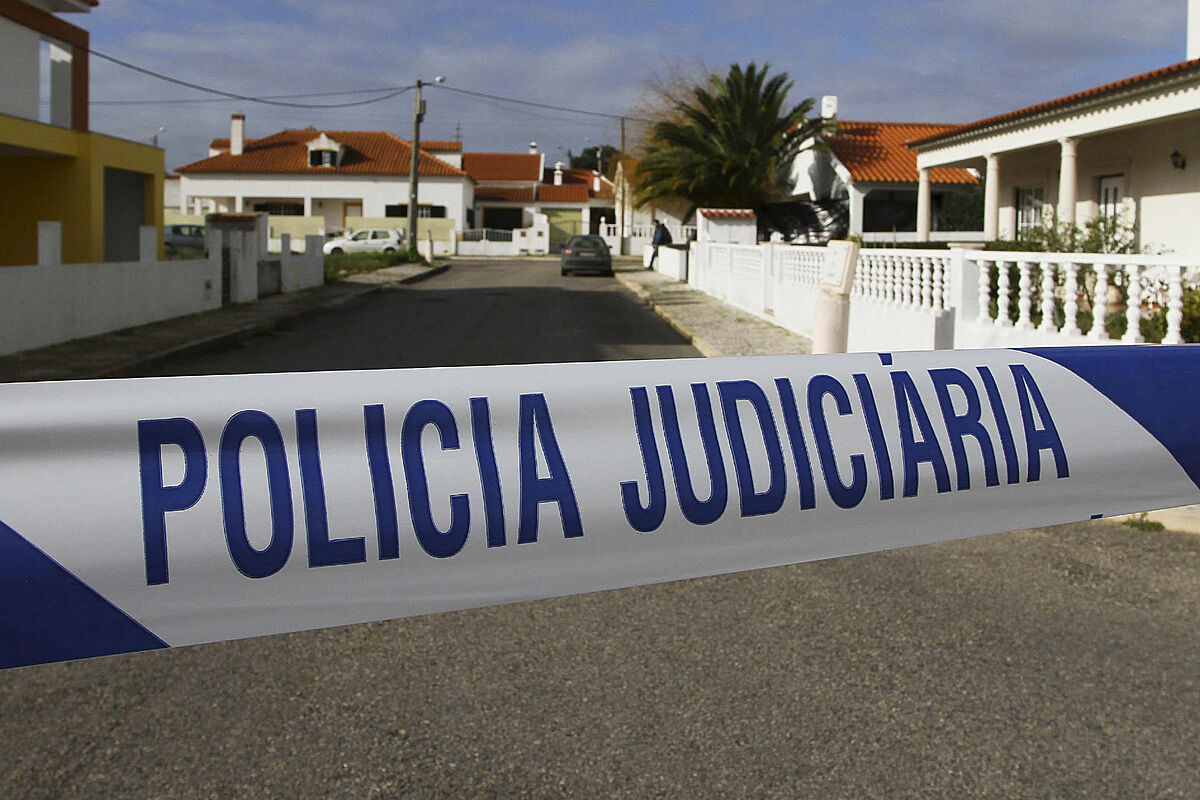 Un bebé de un año muere en Portugal tras permanecer horas en el coche de su padre