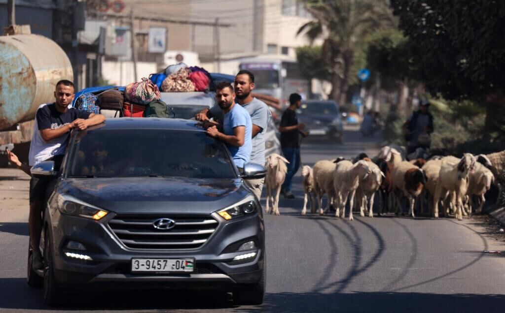 Israel ordena la evacuación del norte de Gaza en un plazo de 24 horas para lanzar una ofensiva terrestre sin precedentes, la ONU acusa de llevar a la población al "abismo"