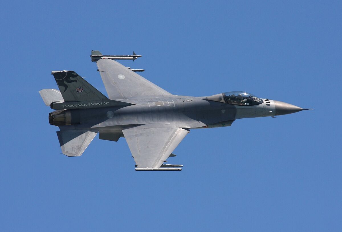 Los aliados suministrarán F-16 a Ucrania "pronto", dice la OTAN