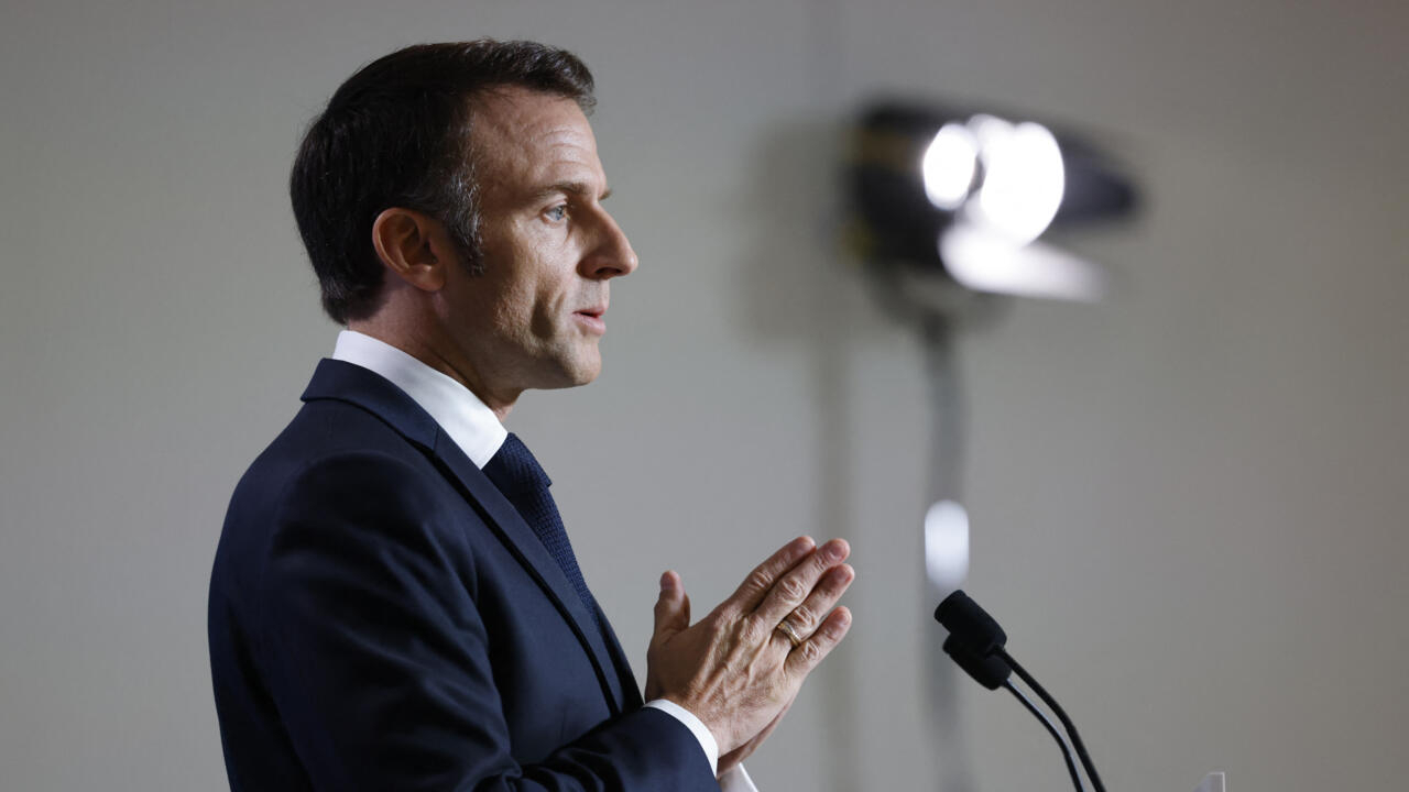 Macron anuncia su intención de incluir el derecho al aborto en la Constitución