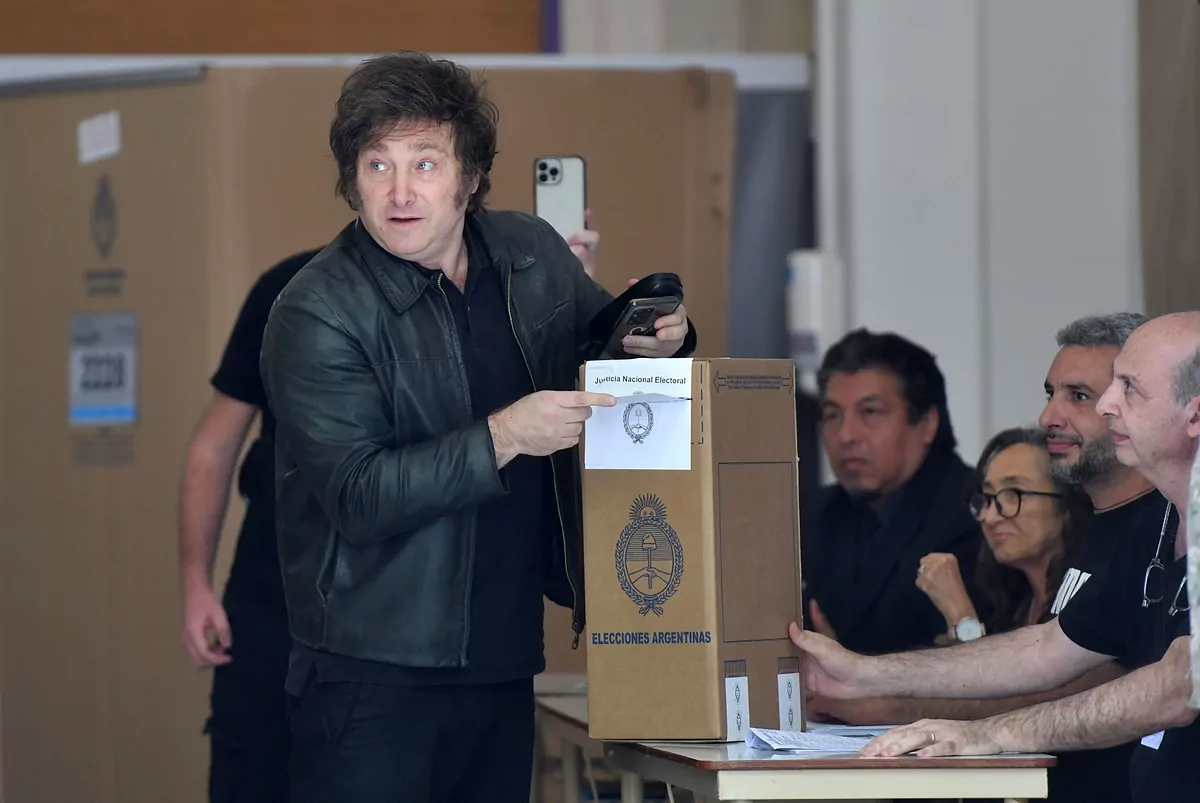 Argentina vota con normalidad: continuidad y fuerte presencia estatal o cambio absoluto y ultraliberal