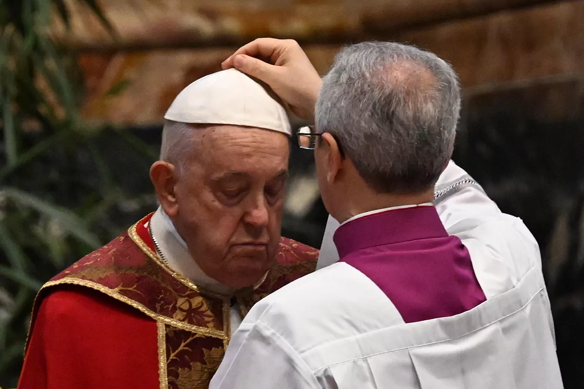 El Papa dice que "no está sano" y evita dar un discurso al recibir a rabinos europeos
