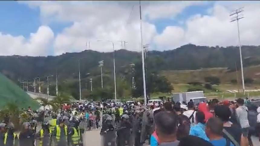 El caos que se desató en el Estadio Monumental por la compra de boletos para el Caracas-Magallanes