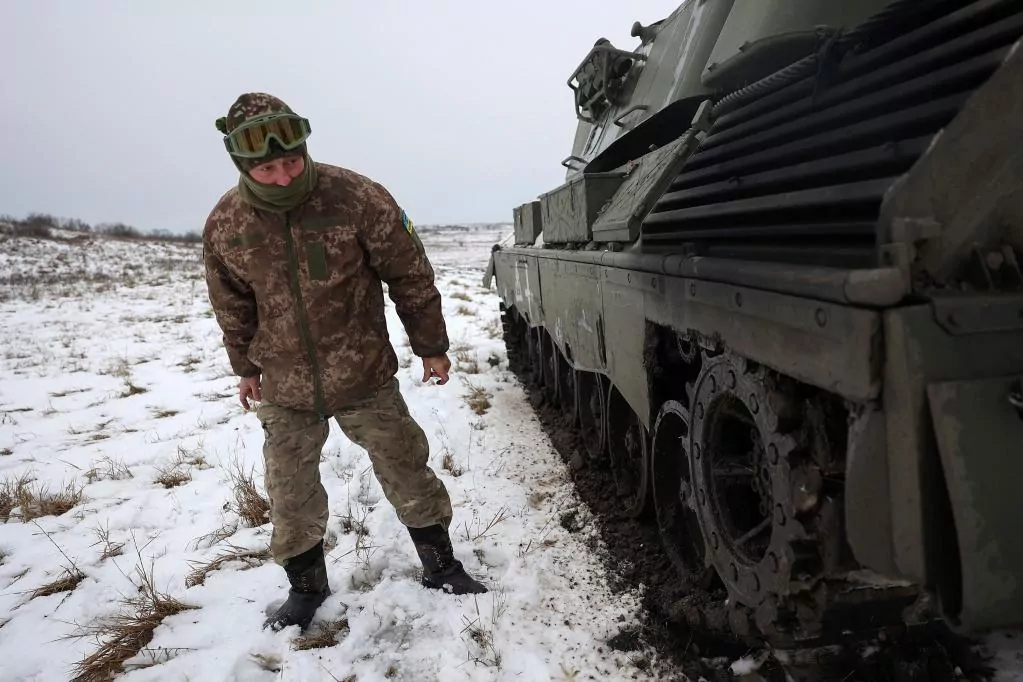 El ejército ruso avanza hacia Avdivka, un objetivo prioritario en el Donbs, mientras Ucrania ataca Crimea