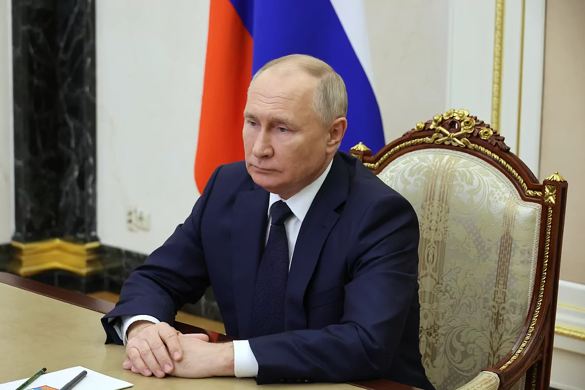 El único partido de oposición de Rusia abre la puerta a competir contra Putin en las elecciones presidenciales