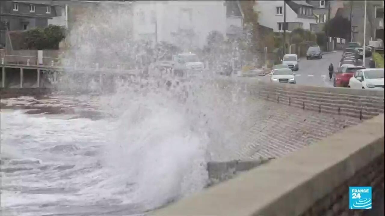 Francia emite avisos por fuertes vientos y posibles inundaciones por la tormenta Ciaran
