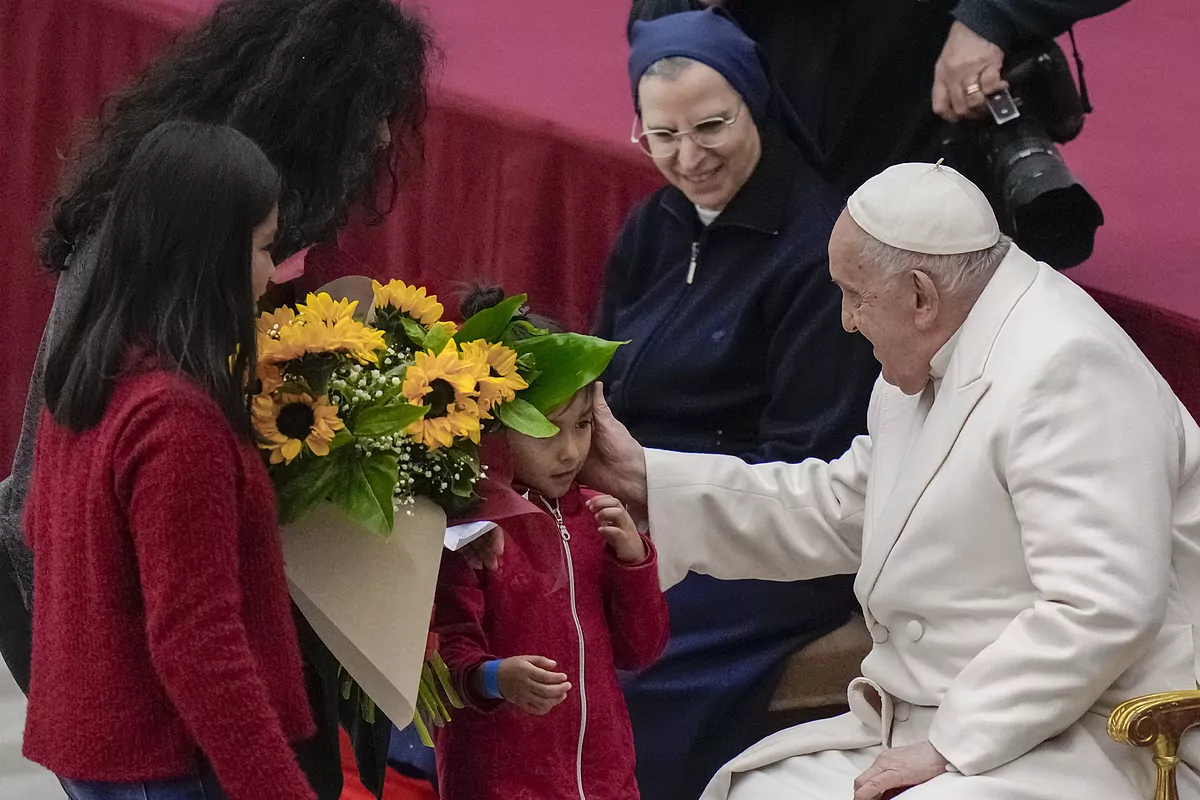 El Papa Francisco cumple 87 años y celebra con los niños de un centro pediátrico