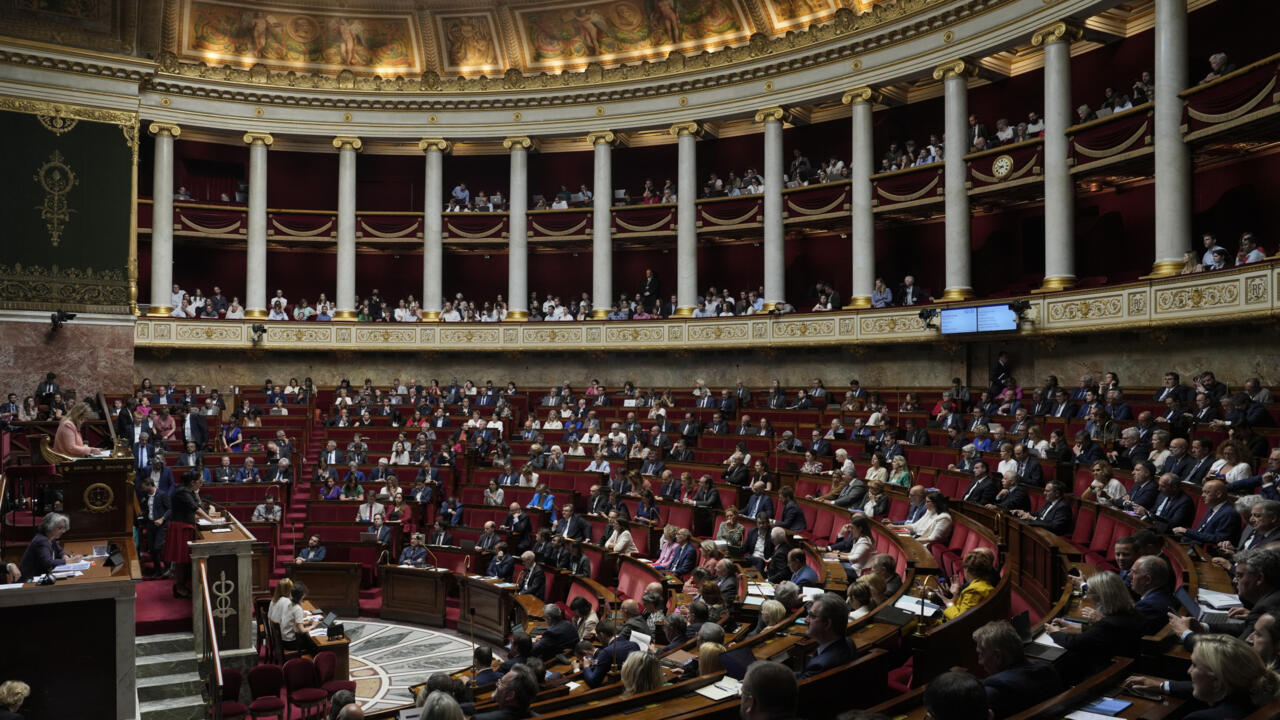 El Parlamento francés votará un controvertido proyecto de ley de inmigración