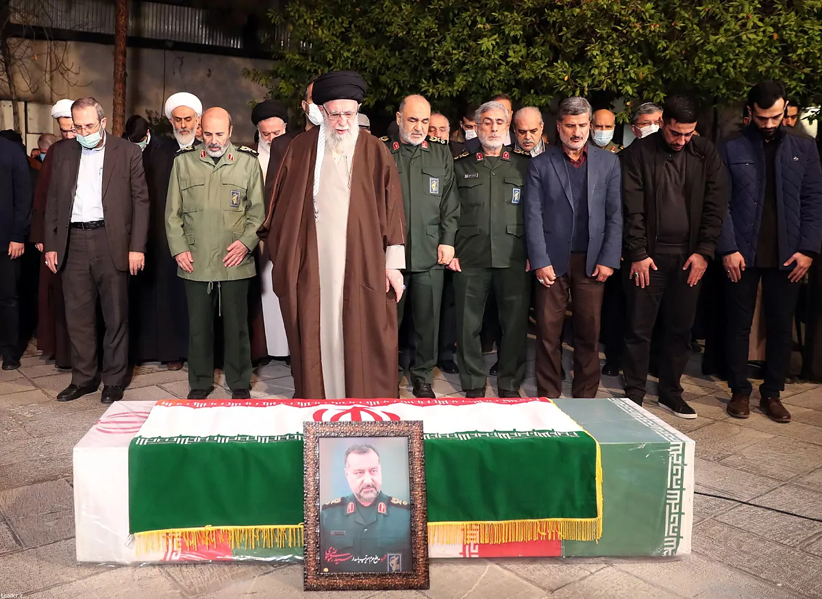Teherán exige venganza en el funeral del comandante iraní asesinado por Israel