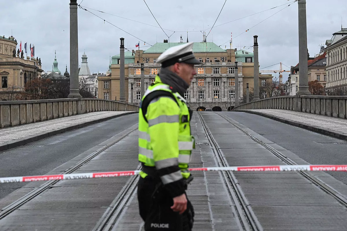 Tiroteos: Un tirador ya "eliminado" mata a 10 personas y hiere gravemente a nueve en Praga