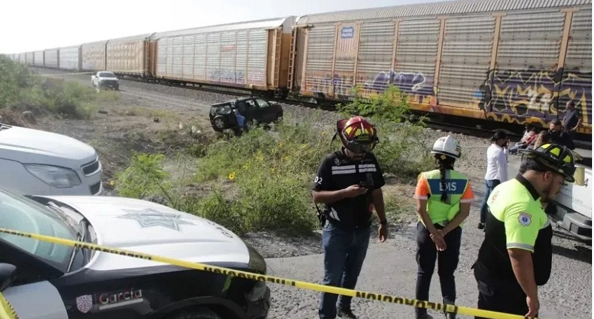 Bebé venezolano muere al caer de los brazos de su madre cuando intentaba abordar un tren en México