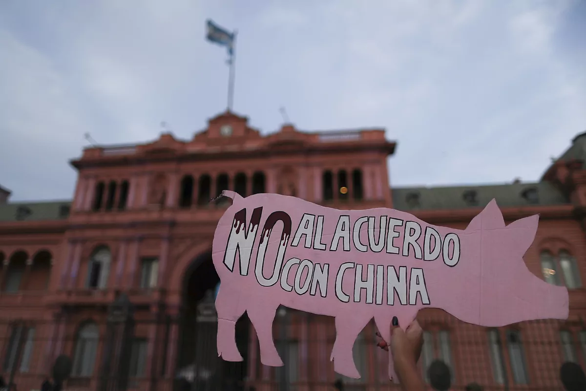 China se distancia de Argentina tras el golpe político de Javier Milei