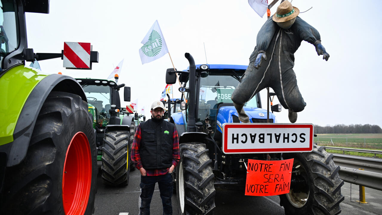 Los agricultores franceses protestan contra los acuerdos de libre comercio con la UE
