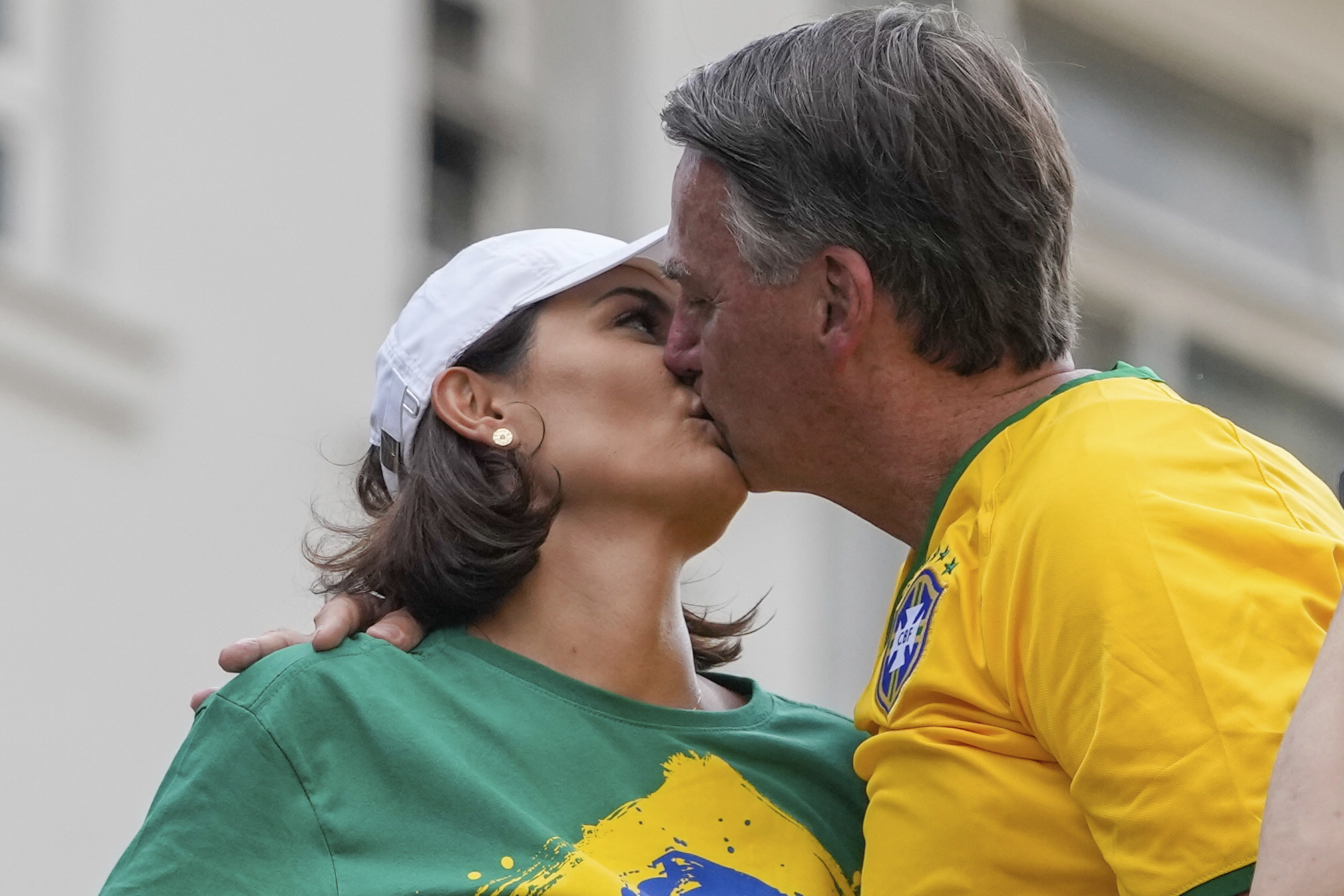 Jair Bolsonaro y su esposa Michelle.