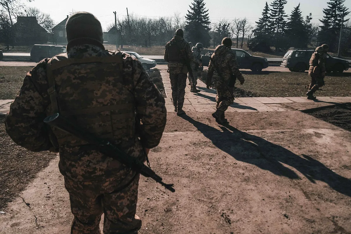 Soldados ucranianos en retirada de Avdivka: "Si no nos envían municiones, Ucrania perderá esta guerra"