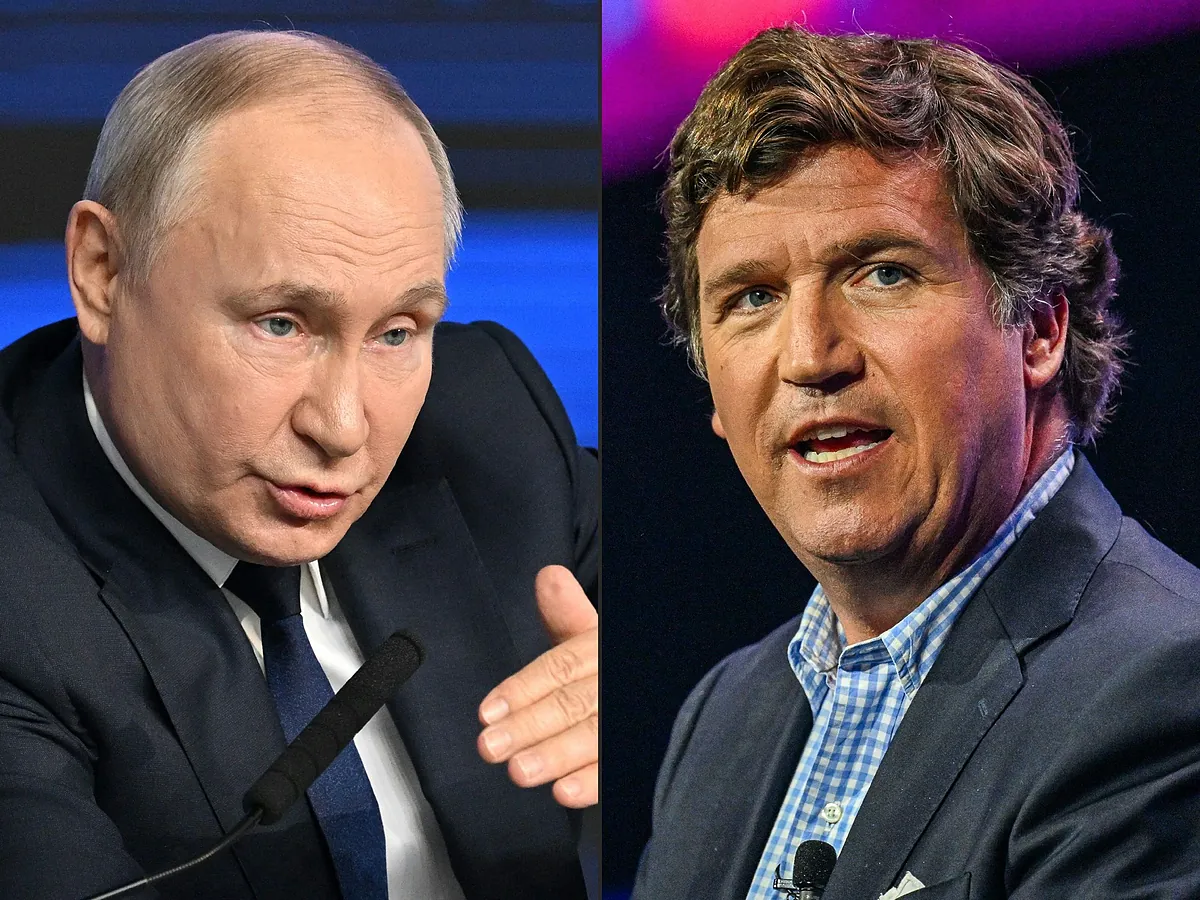 Tucker Carlson, periodista estrella del "trumpismo", entrevistando a Vladimir Putin