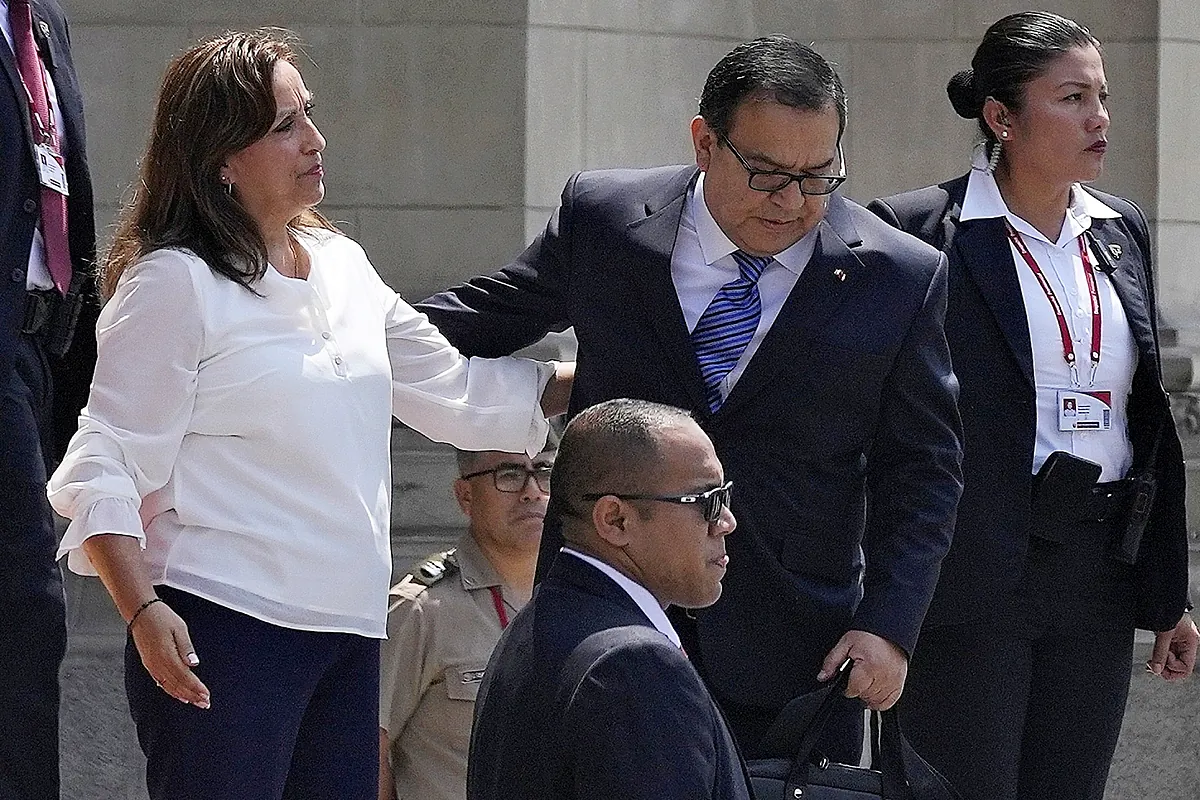 Amantes y corrupción ponen contra las cuerdas al primer ministro de Perú