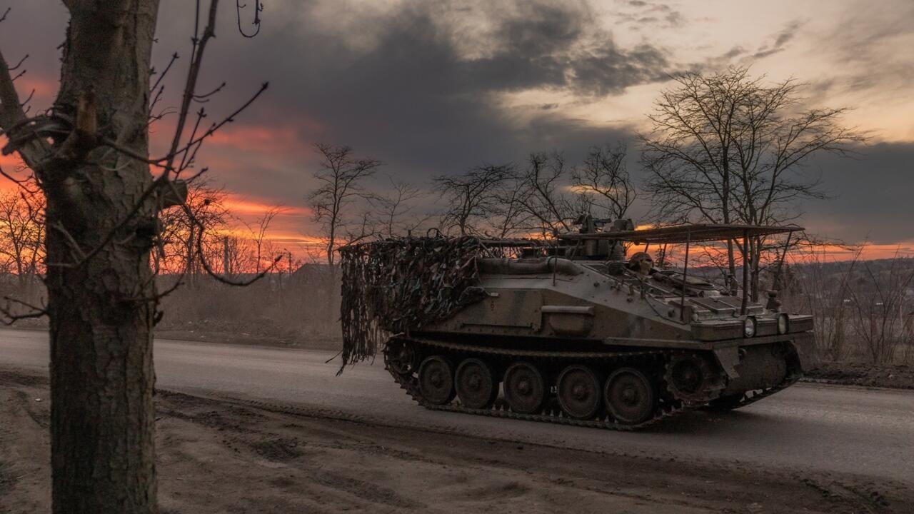 Francia suministrará vehículos blindados y misiles a Ucrania