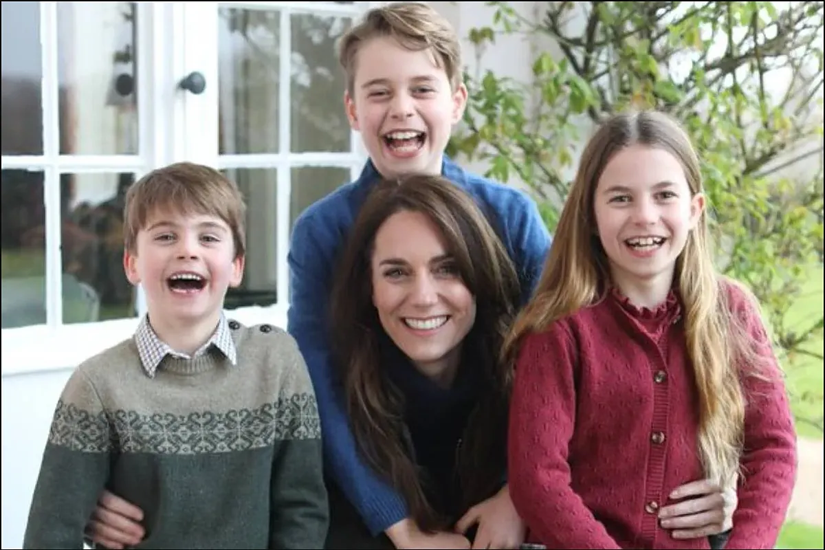 Hace tres meses, Kate Middleton y el príncipe William publicaron otra foto retocada