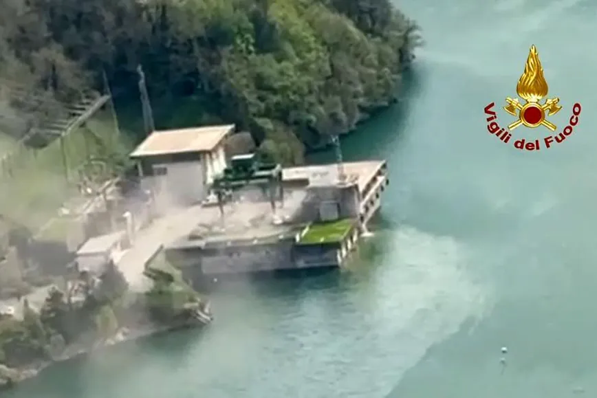 Al menos cuatro muertos y cinco heridos graves en una explosión a unos 50 metros bajo tierra en una central hidroeléctrica en Italia