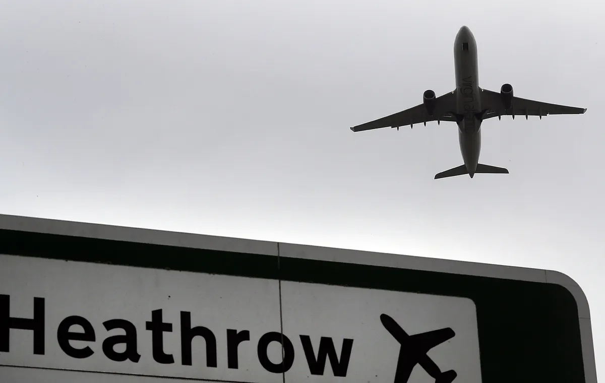 Dos aviones chocan en tierra en el aeropuerto de Heathrow