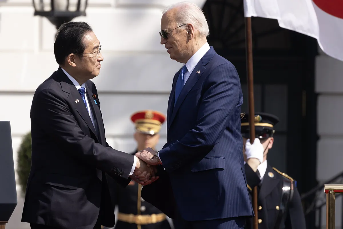 EE.UU. y Japón refuerzan su alianza militar como antídoto a la amenaza china