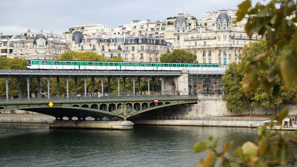 El envejecido metro de París se enfrenta al reto olímpico de 7 millones de visitantes